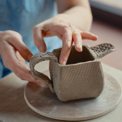 Hand building – all levels, with Schneider - a 6-week course for adults