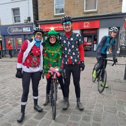 Hardy souls at the Buttercross