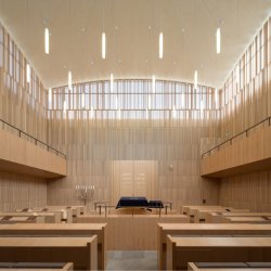 Light-filled synagogue