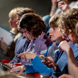 Masterclasses, maakopdracht & feedbackdag voor beginnende Vlaamse & Nederlandse audiomakers