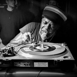 Aba Shanti // Ras Kayleb // Easy Skankin DJs - Volks BTN