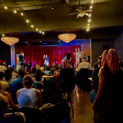 DRAG SHOW
