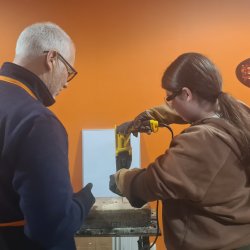 HOW TO Use Power Tools and Hand Tools for Beginners
