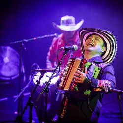 Noche de Cumbia: Yeison Landero & Mariposas Galacticas