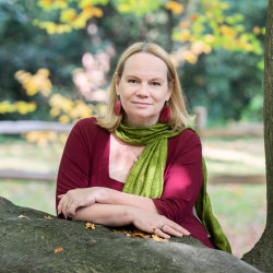 Meistere EFT-Klopfakupressur mit EFT-International Master Trainerin Bettina Falkenberg