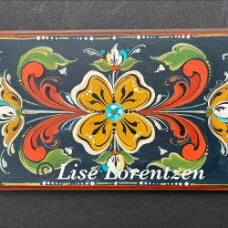 Continuing the Basic Strokes in Rosemaling - Hallingdal Scalloped Plaque with Lise Lorentzen