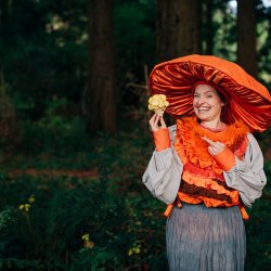 Children's fun live puppet show - the Mushroom Show