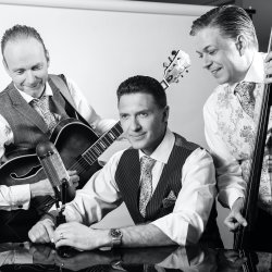 Gonville Hotel & repmusic presents: Dinner Jazz 'Robin Sings & Plays Nat'
