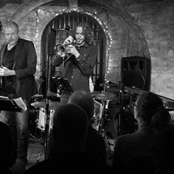 Saturday brunch with live music, 12th December