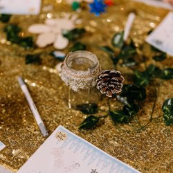 Mum & Me Christmas Crafting ❄️🖌️ Christmas Candle Painting & Bath Bomb Making