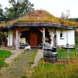 Earth Whispering Circle At The Hideaway Under the Stars