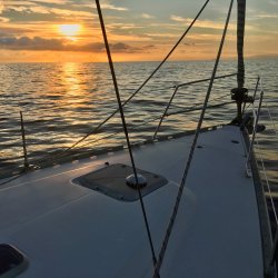 Navigazione al calar del sole di 4 ore a Genova sul "Best Shot"