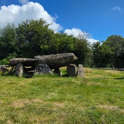 Family walk: Arthur's Stone and the Golden Valley