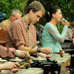 Sekar Enggal with Hendrawati