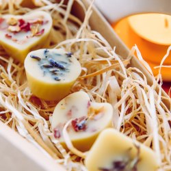 Make & Take: DIY Beeswax Melts