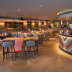 The Happenstance, London – a stylish bar and restaurant by Drake & Morgan.