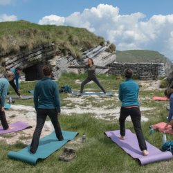 08.40 YOGA & TREKKING - Corno della Paura