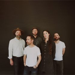 Back to The Grassroots Driftwood with special guest Cumberland Honey
