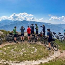 11.00 E-MTB TOUR - Il percorso della nostra storia tra Monte Vignola e Corno della Paura in autonomia