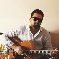 🎸 Giovanni Weiss live – Gypsy Jazz Fire in der KiWi Jazz Lounge