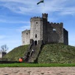 🏰 Castle Stories – Coach Club at Cardiff Castle