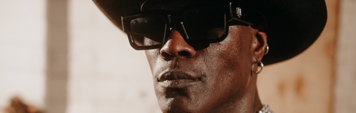 Ron Killings aka WWE Superstar R-Truth at The Far Out Lounge