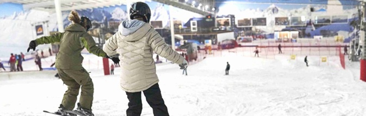 Clwb Antur Menywod Womens Adventure Club Christmas Ski/Snowboard Trip