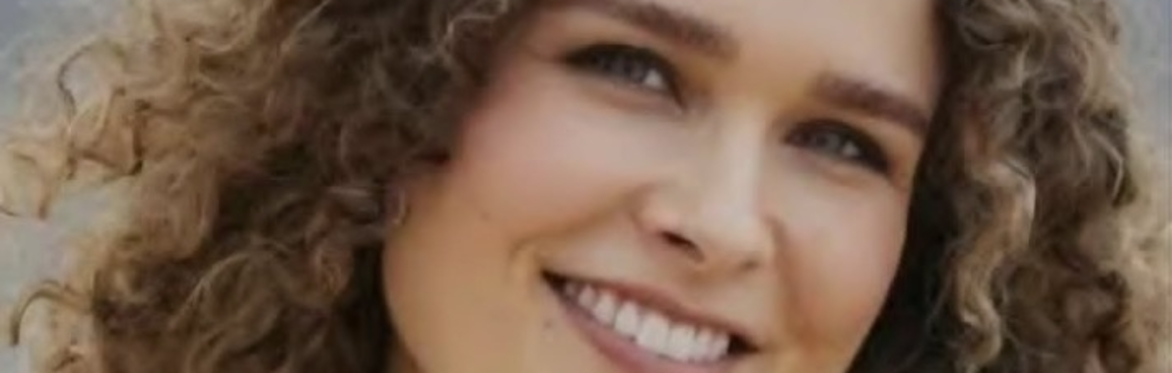 Ally Harris aka Dana van Home and Away in Puurs