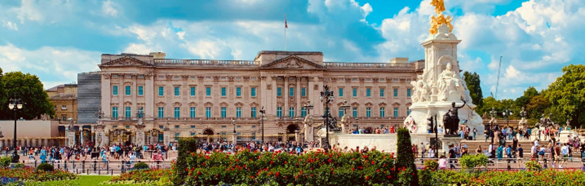 A picture of Buckingham Palace