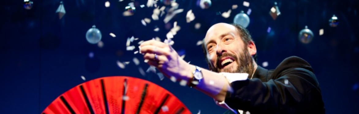 Peter Clifford's Crazy Conjuring Christmas Show 2022