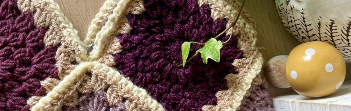 CROCHET AND COCKTAILS WORKSHOP WITH KAT