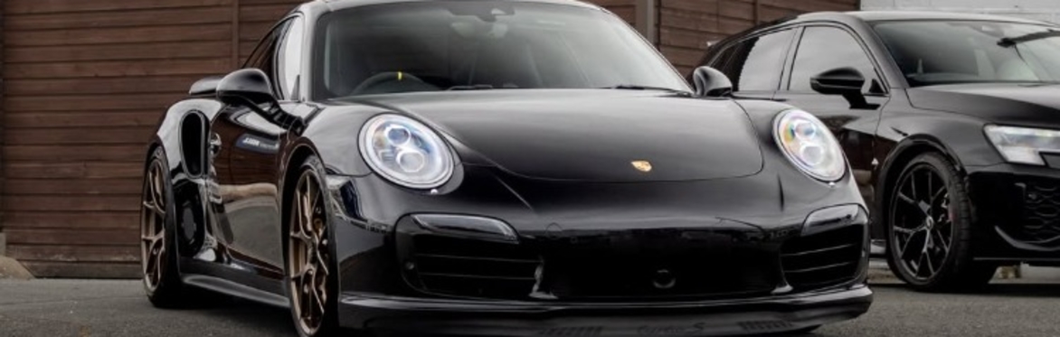 Cars on Course - Including Porsche Display