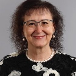Private Sitting with: Yvonne Nielsen DSNU