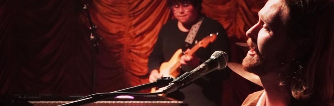 Tobias Lund w/ Lizzie Budin, Camila Rivers, DJ Pete Legasey at The Far Out Lounge