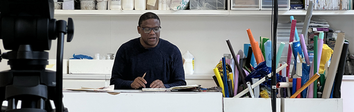 Image of an artist presenting the Royal Academy of Arts Sketch Club