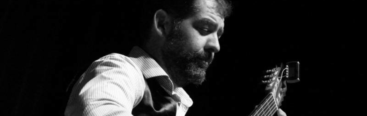A Performance by Estevo Devides