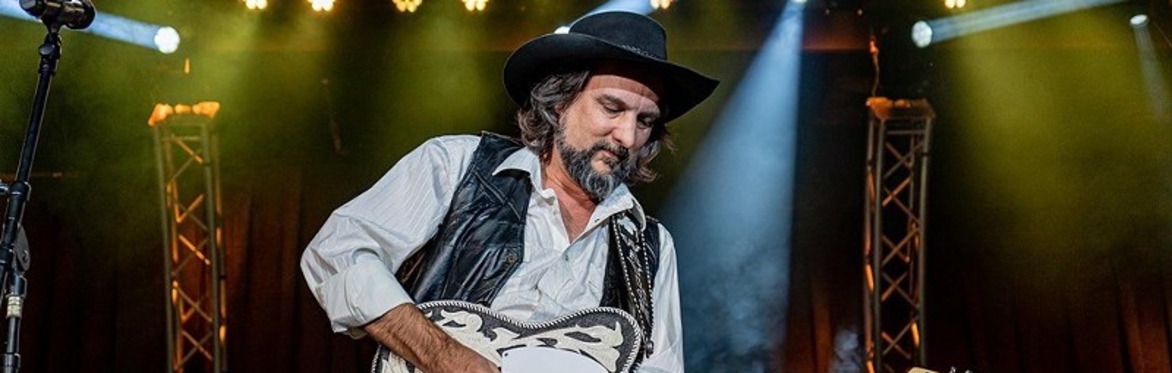 August Manley’s Waylon Jennings Tribute