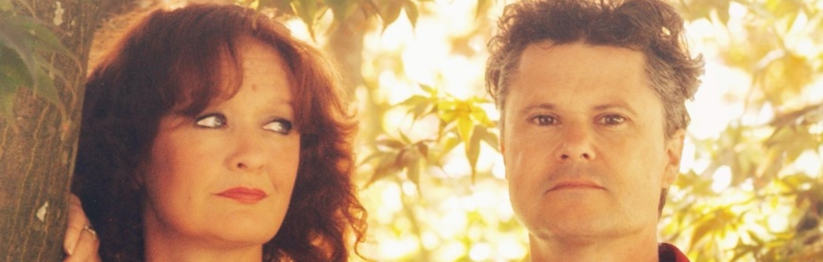 Acoustic Events Live - KATHRYN ROBERTS & SEAN LAKEMAN