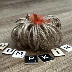The photo shows leaves made in a macrame style.