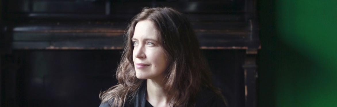 Sarah McQuaid - In Concert