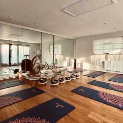 FULL MOON Sound Bath and Meditation
