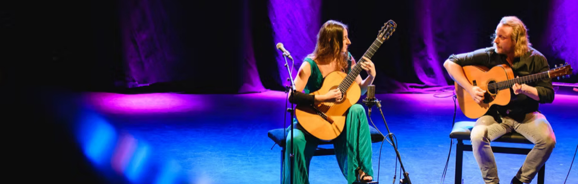 Crossing Strings präsentiert "From Intersections to Interwoven"