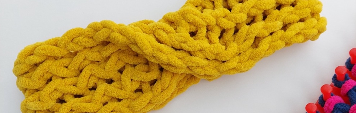 Loom knitted headband workshop
