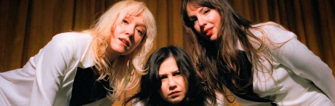 Shivering Songs 2025: Les Hay Babies + Kaia Kater
