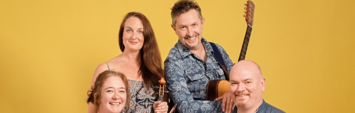 Fleecey Folk in Broadway - Melrose Quartet