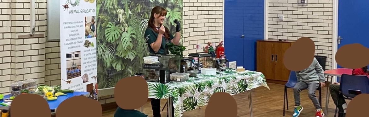 Milnsbridge Village Hall zoology club (Colne Valley)