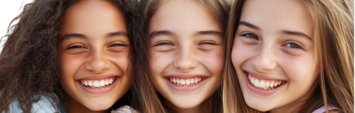 Picture of 3 smiling teenage girls