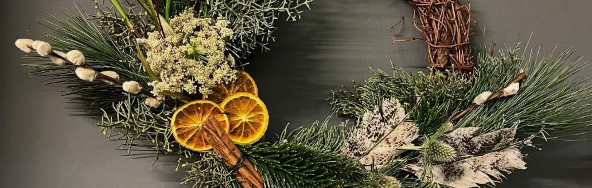 CONTEMPORARY FESTIVE WREATH MAKING at The Old Stores Studio 7-9 FRI 27 NOV 2026 £45pp
