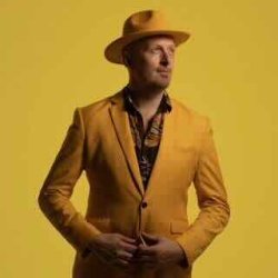 EFFORTLESSLY FREE- CLOWN WITH DAN LEES AND JAMIE WOOD