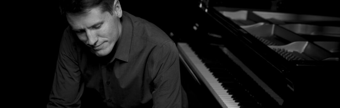 Live at Studio5! BEN LEWIS TRIO – BILL EVANS TRIBUTE